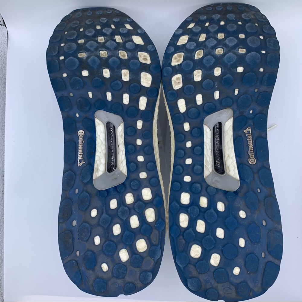 Adidas Ultraboost ST - Picture 5 of 8